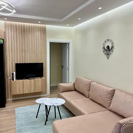 Apartment Spacious - 1 Minute Walking From Center *