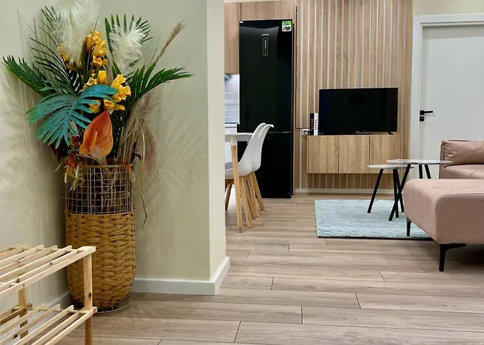 Daire Spacious - 1 Minute Walking From Center Tiran