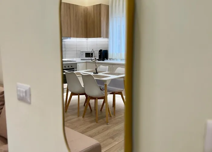 Spacious - 1 Minute Walking From Center * Tirana