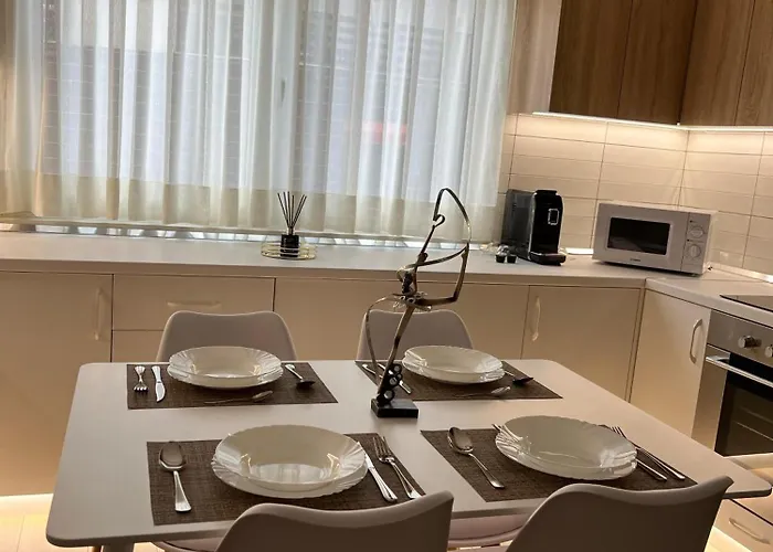 Daire Spacious - 1 Minute Walking From Center Tiran