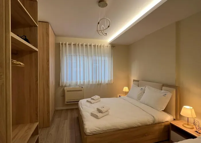 Spacious - 1 Minute Walking From Center Tiran
